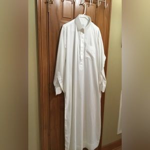 Men’s robe , aka Thobe like new